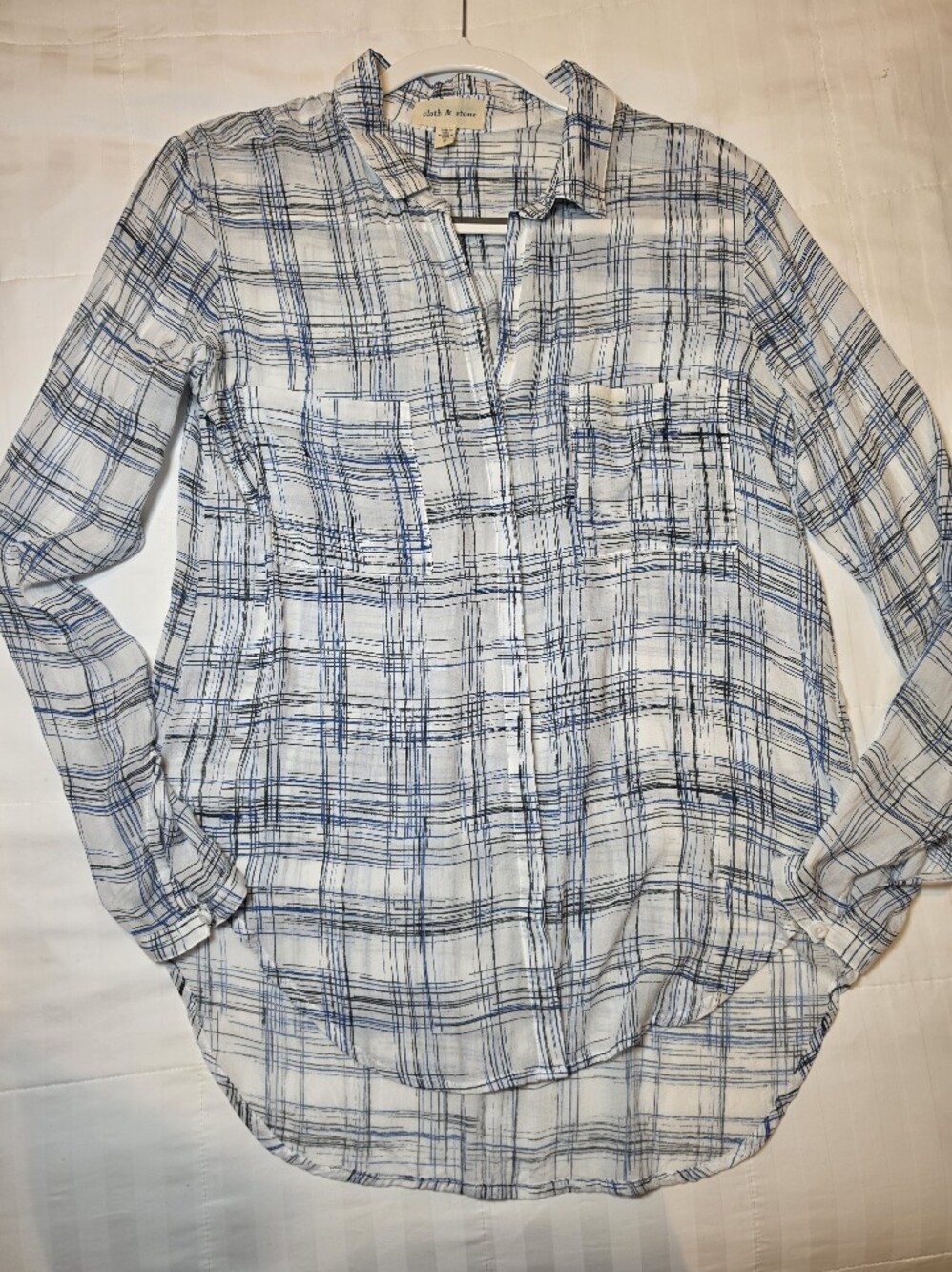 Cloth & Stone Lightweight Button-Front top White w blue plaid
